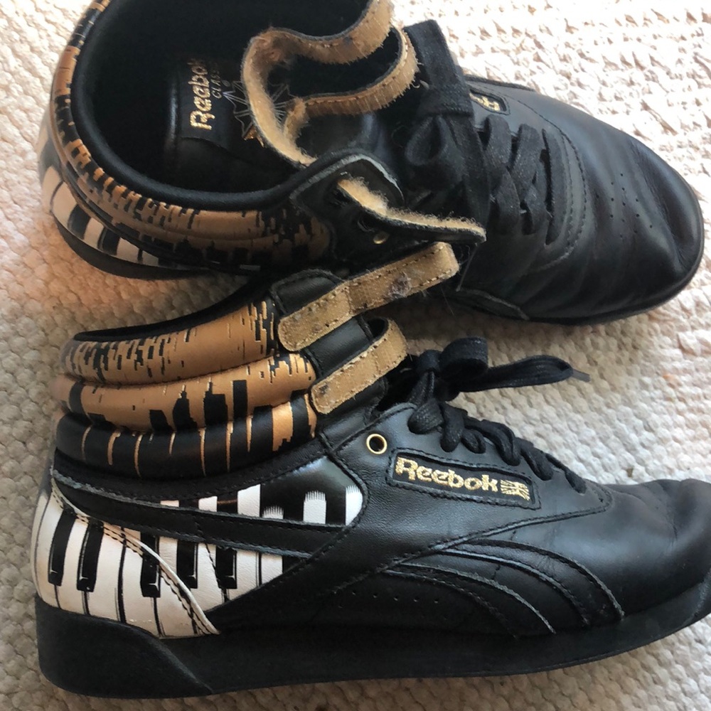 Alicia Keys x Reebok womens sneakers, size 7